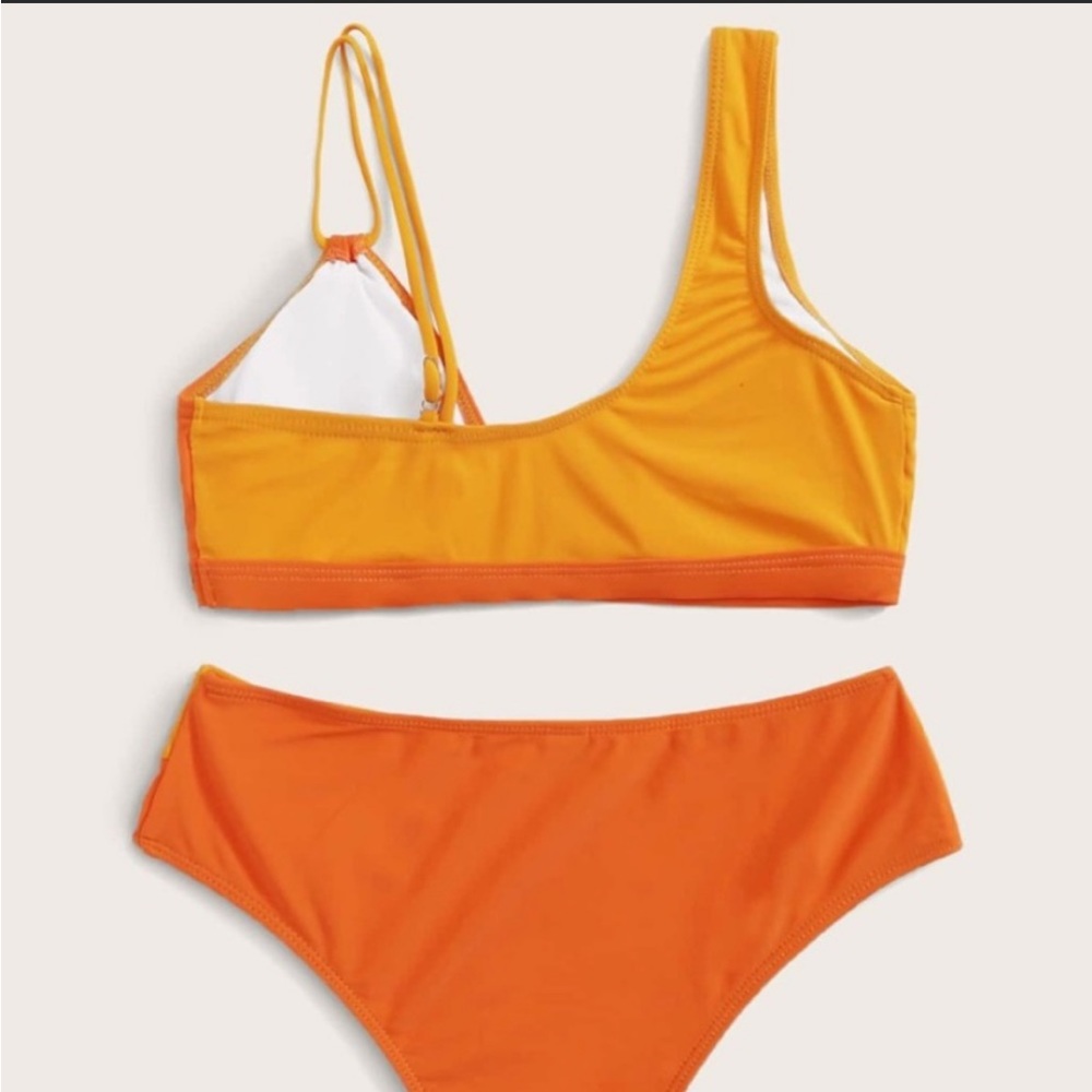 Bikini Set - Picture 3 of 4